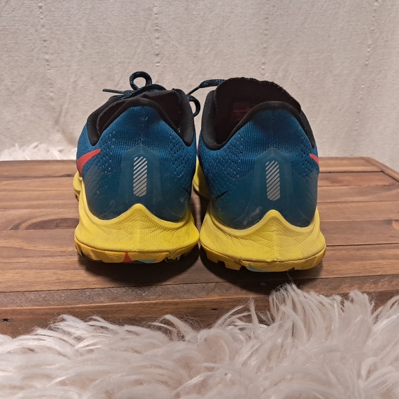 Nike Zoom Running Shoes - Blue and Yellow - Picture 6 of 8